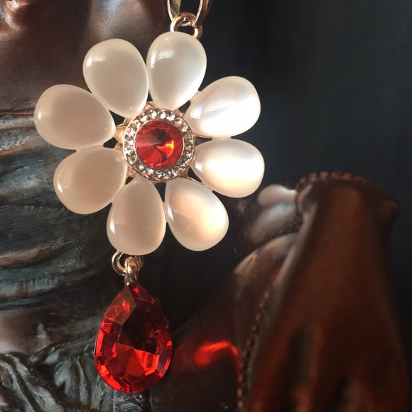 Opal Flower*Drop Crystal Necklace - Picture 10 of 13